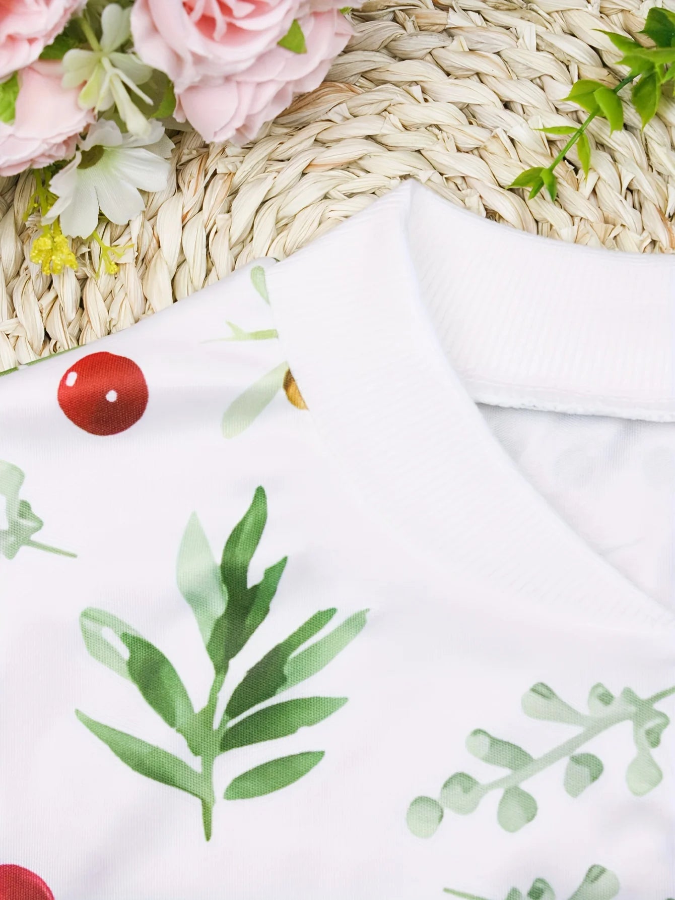 Leona – Women’s Botanical Print Zip-Up Bomber Jacket