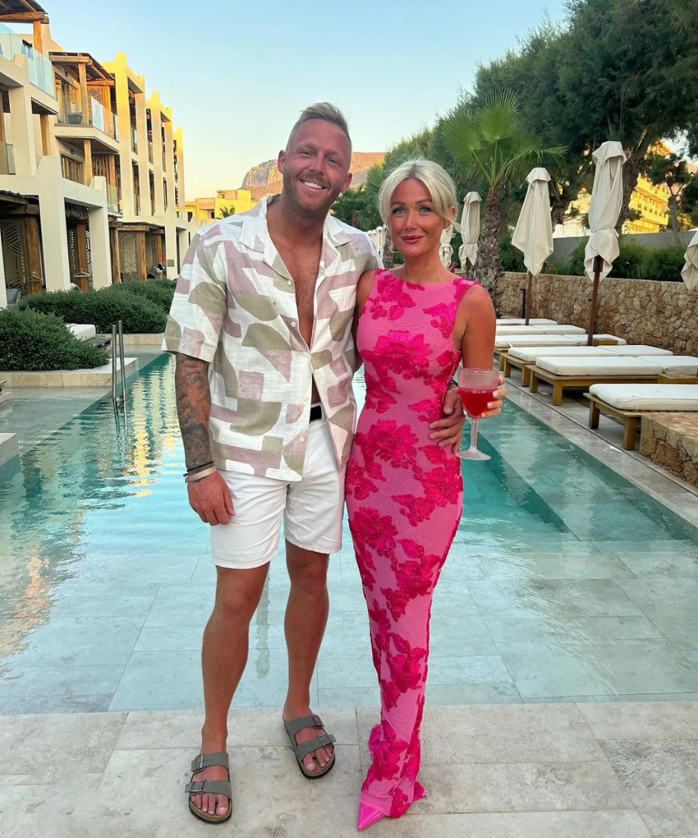 Victoria – Women’s Sleeveless Maxi Dress with Floral Embroidery Mesh - Auvrya