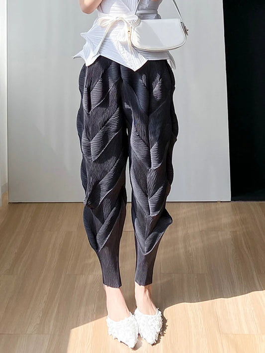 Jada – Women’s Pleated Tapered Pants with Elastic Waist