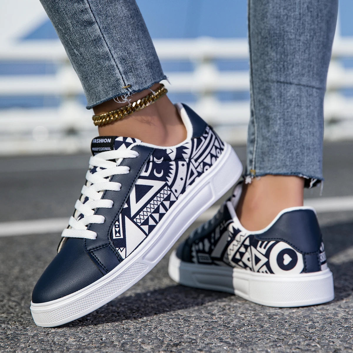 Elora – Unisex Casual Sneakers Lightweight Soft Sole Walking Shoes