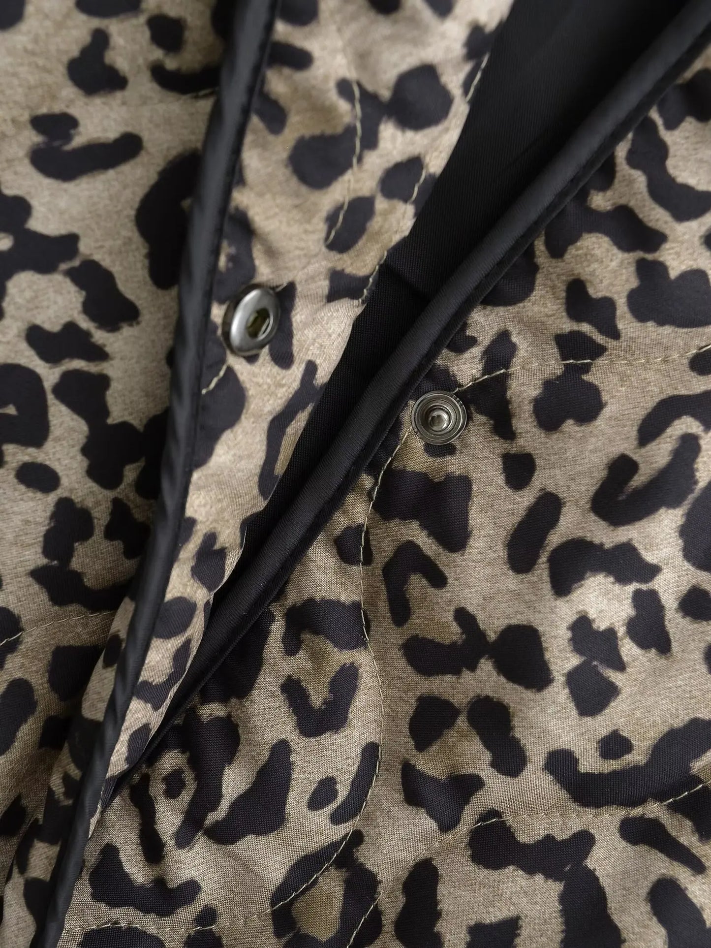 Myra – Women’s Leopard Print Oversized Jacket with Snap Buttons