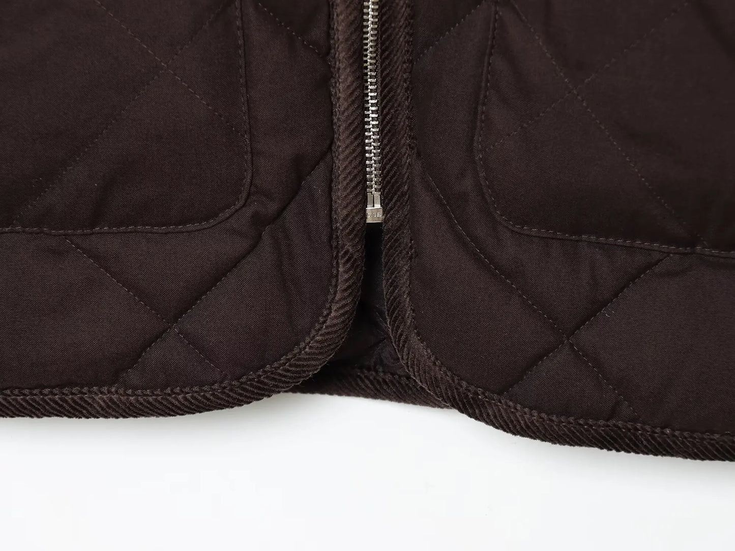 Liana – Women’s Diamond Quilted Zip-Up Jacket with Contrast Collar