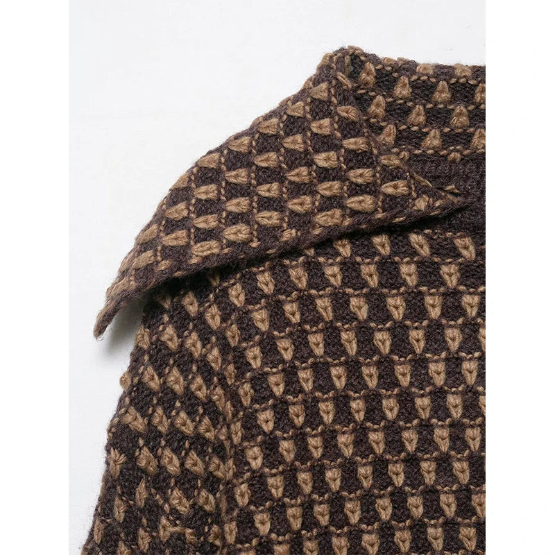 Aleah – Women’s Oversized Knitted Jacket with Geometric Pattern