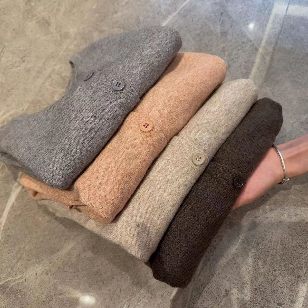 [product-title] - [shop-name]