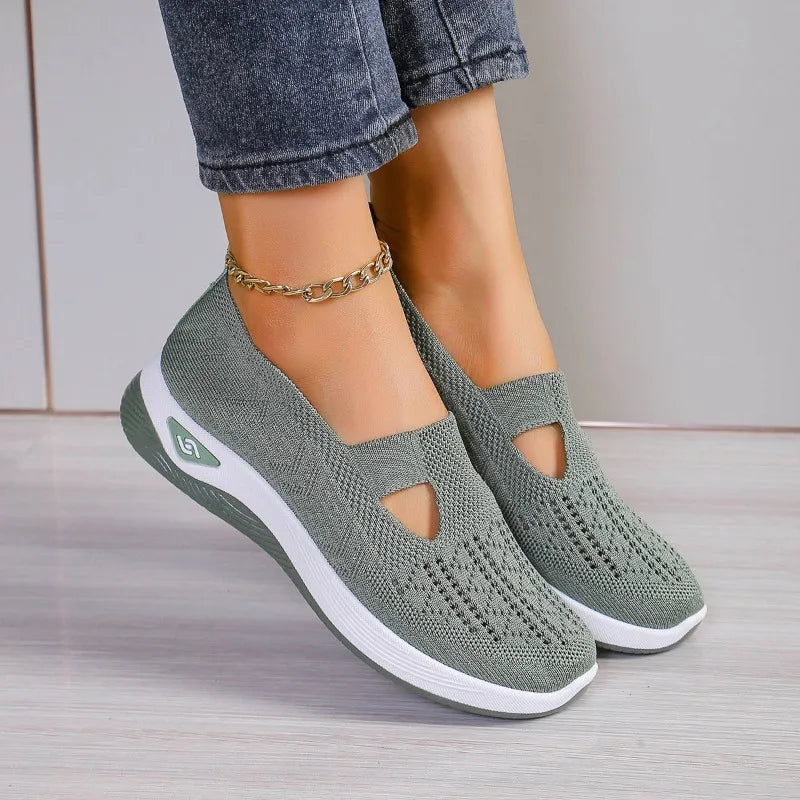 Breathable Mesh Women’s Sneakers – Lightweight Slip-On Walking Shoes