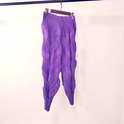 Jada – Women’s Pleated Tapered Pants with Elastic Waist