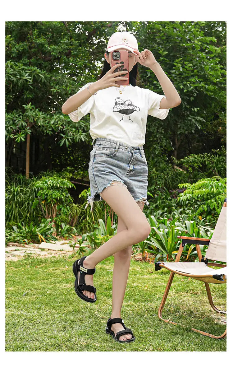 April – Women’s Outdoor Walking Sandals Quick-Dry Non-Slip Flats