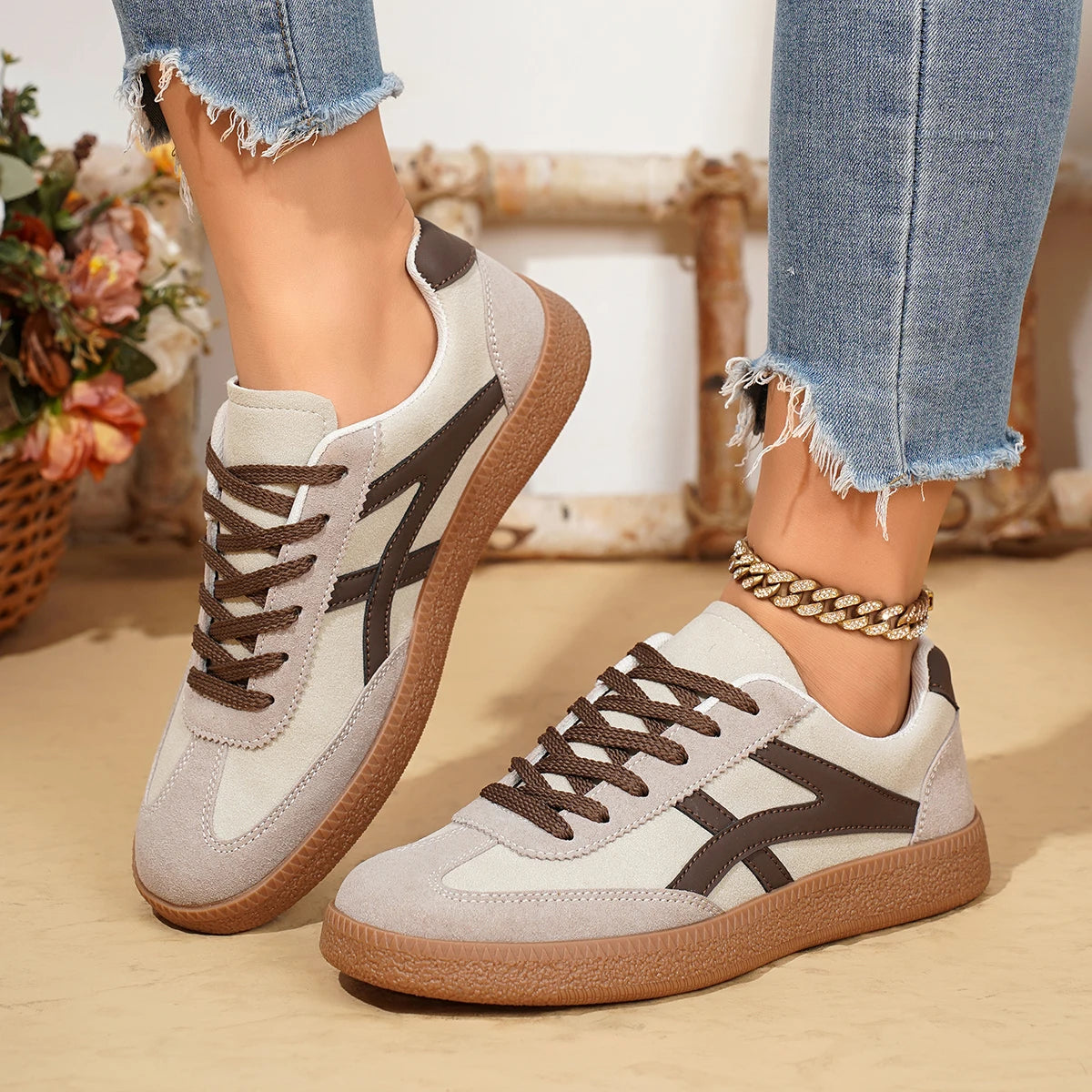 Isadora – Women’s Casual Sneakers Lace-Up Flat Shoes Comfortable Wear