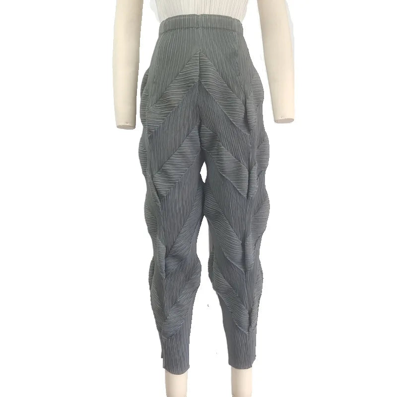 Jada – Women’s Pleated Tapered Pants with Elastic Waist