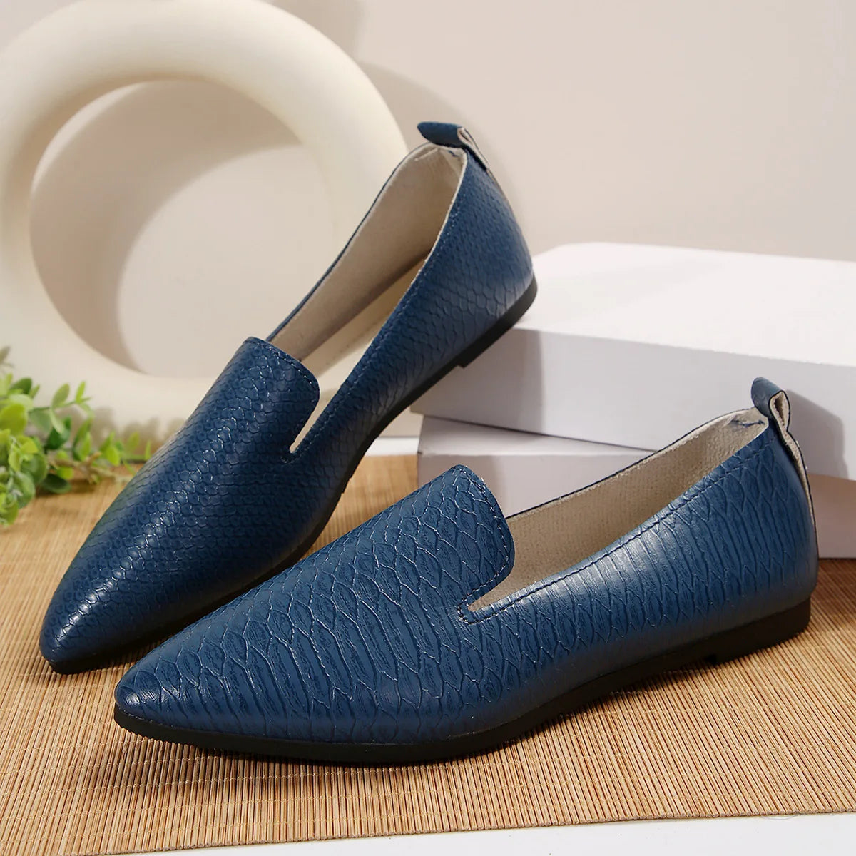 Clarice – Women’s PU Leather Loafers Pointed Toe Low Heel Flats
