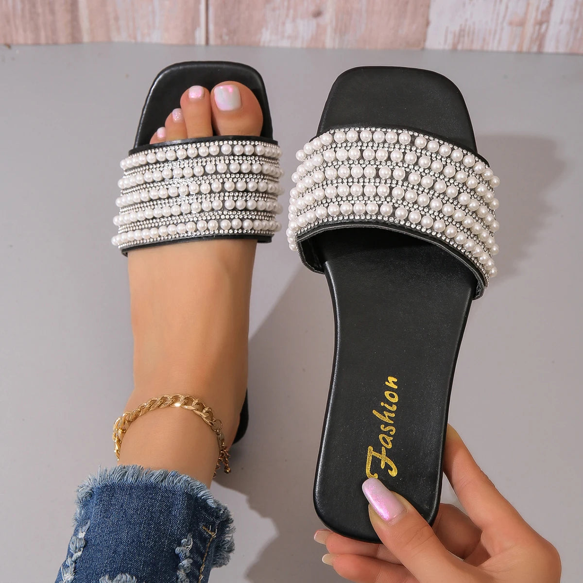 Meadow – Women’s Flat Sandals with Pearl and Rhinestone Detail