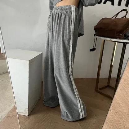 Zariah – Women’s Velour Wide-Leg Pants with Side Stripe
