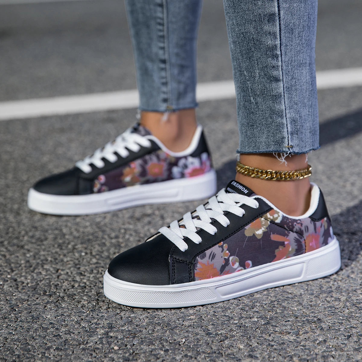 Elora – Unisex Casual Sneakers Lightweight Soft Sole Walking Shoes