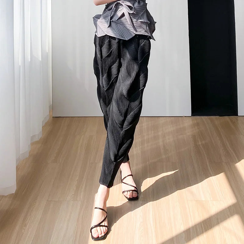 Jada – Women’s Pleated Tapered Pants with Elastic Waist