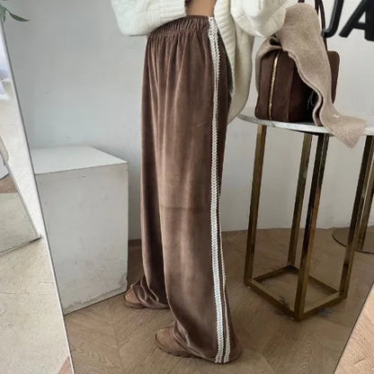 Zariah – Women’s Velour Wide-Leg Pants with Side Stripe