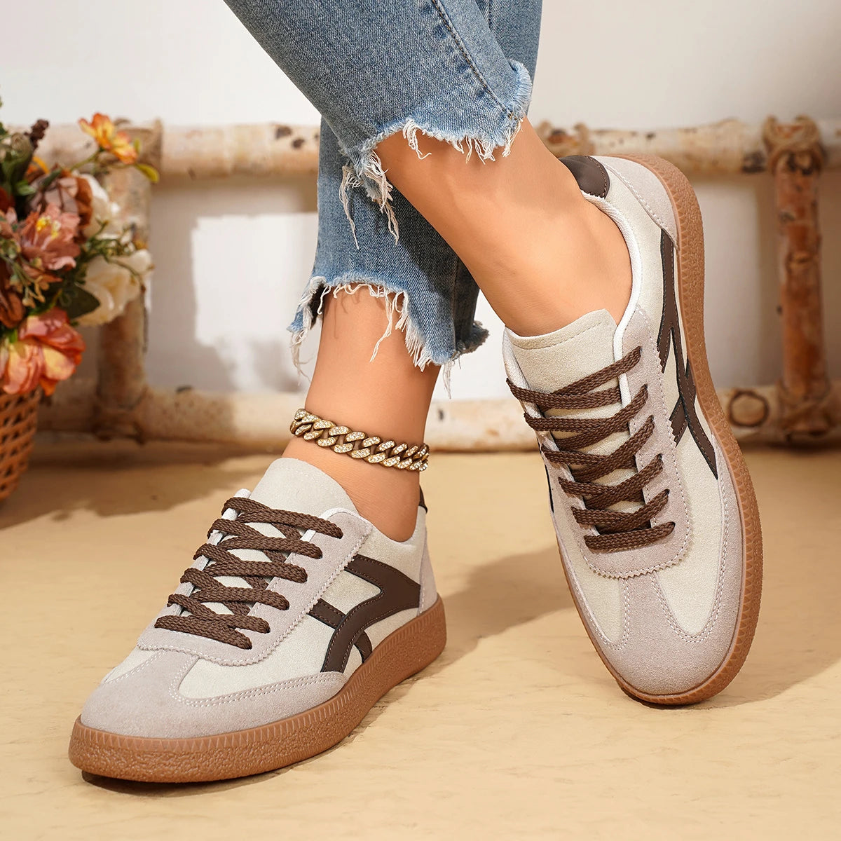 Isadora – Women’s Casual Sneakers Lace-Up Flat Shoes Comfortable Wear