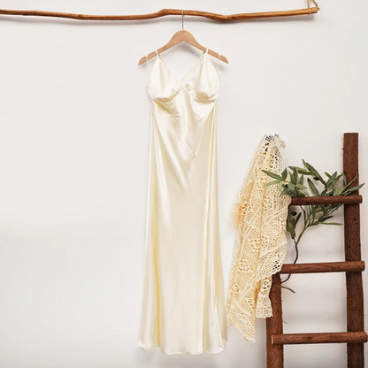 Caroline – Women’s Elegant V-Neck Backless Maxi Evening Dress - Auvrya