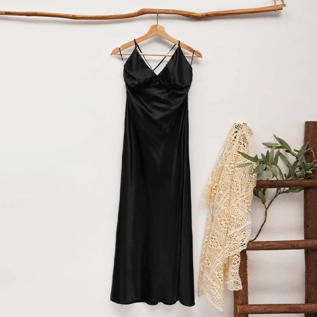 Caroline – Women’s Elegant V-Neck Backless Maxi Evening Dress - Auvrya