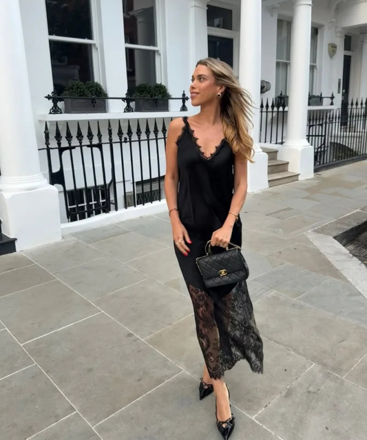 Luna &ndash; Women&rsquo;s V Neck Lace Maxi Dress Slim Elegant Evening Dress - Auvrya