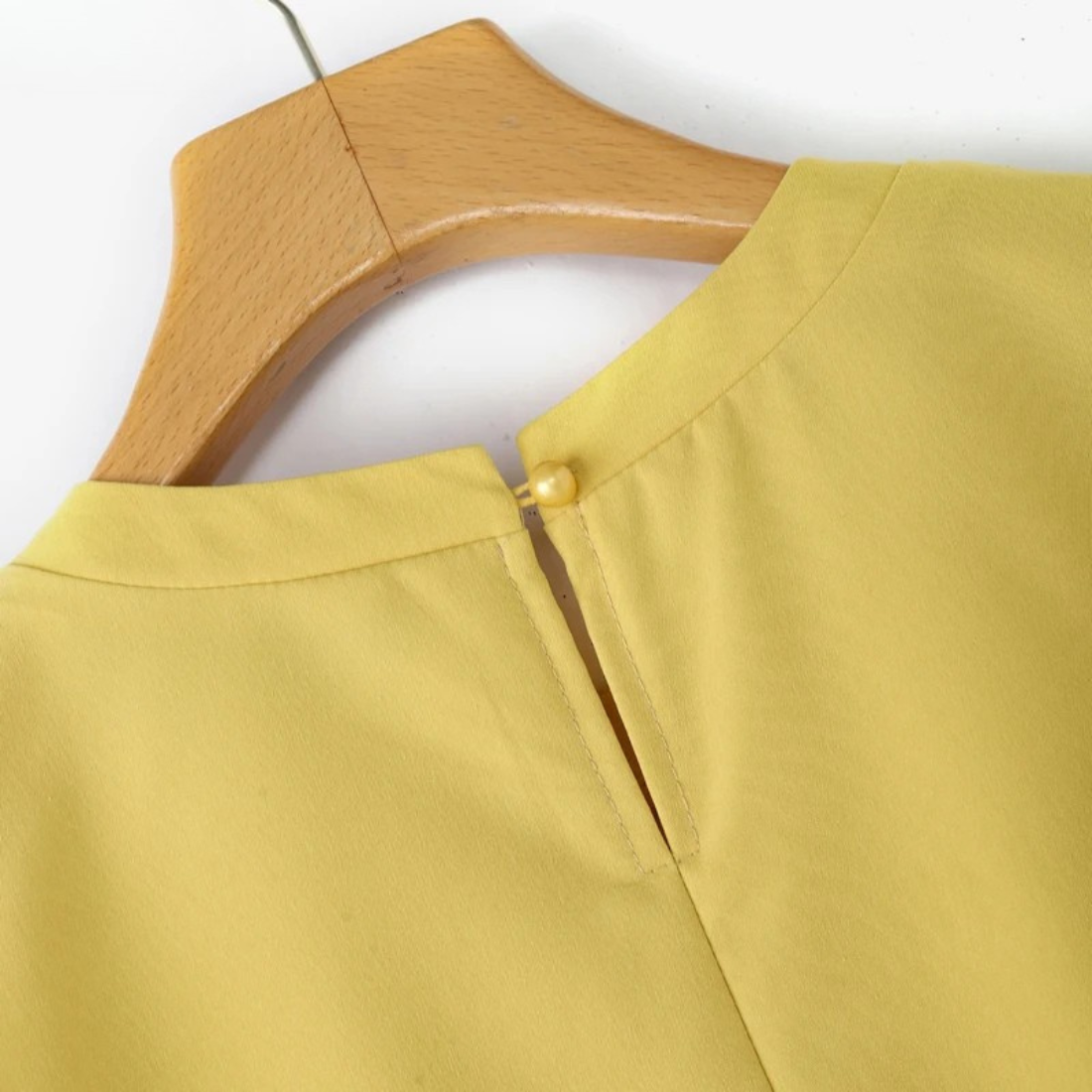 Rylee – Women’s Casual Puff Sleeve Blouse Loose Fit Round Neck Top - Auvrya